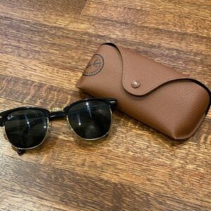 Ray-Ban Black Sunglasses with Tan Case
